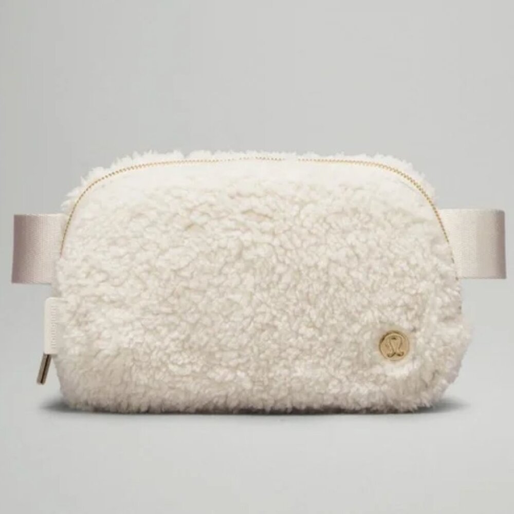 Lululemon Everywhere Belt Bag 1L Fleece White Opal Gold Hardware
